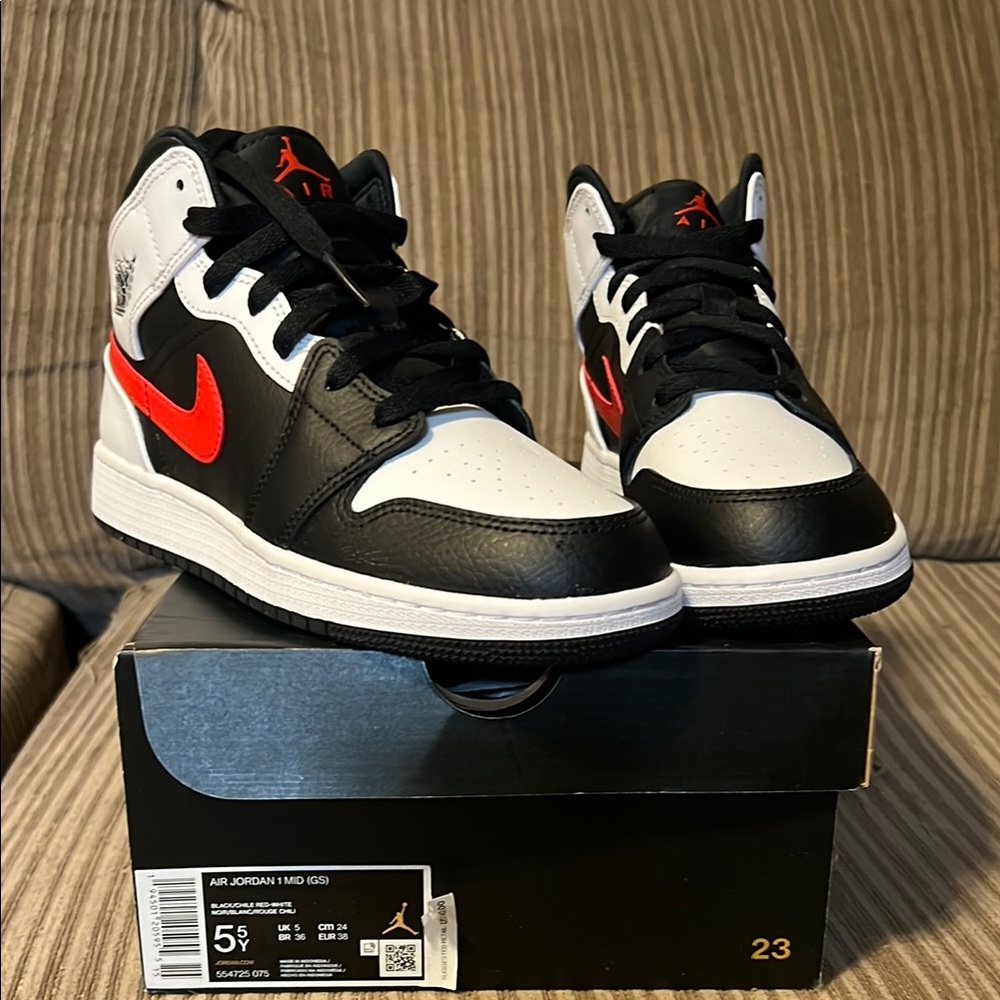 Jordan Kids' Black and Red Sneakers